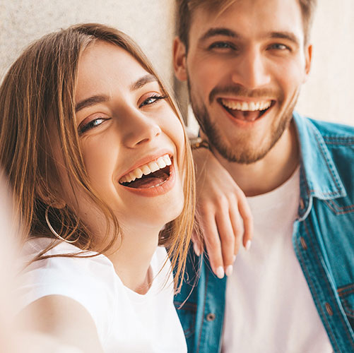 happy-couple-smiling happy couple smiling